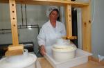 Cheese Making 30-08-01025