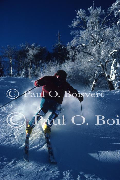 Sports-Skiing 75-55-00962