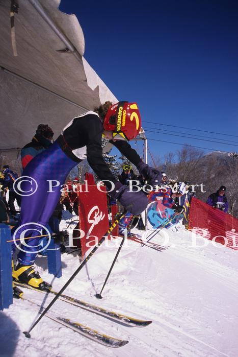 Sports-Skiing 75-55-07049