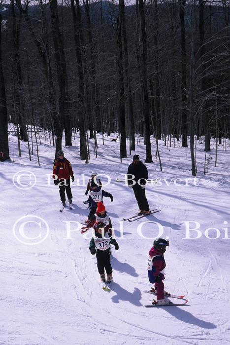 Sports-Skiing 75-55-09302