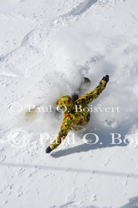 Sports-Snowboarding 75-57-00079