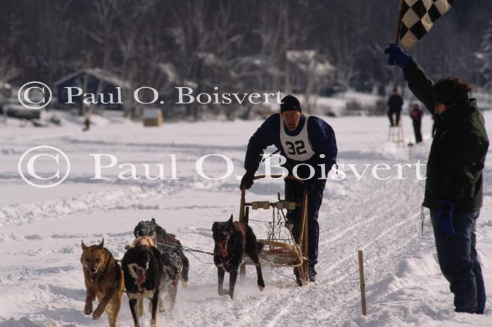 Dogsledding 65-44-00477