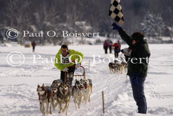 Dogsledding 75-58-00030