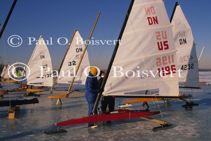 Sports-Iceboat 65-18-00027