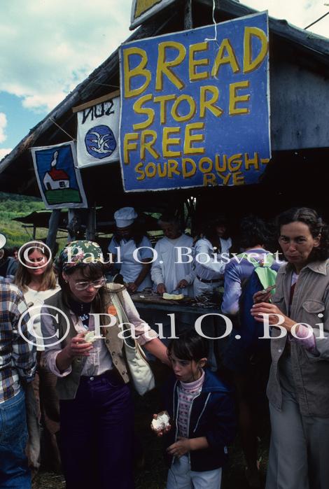 Bread & Puppet 65-05-00001