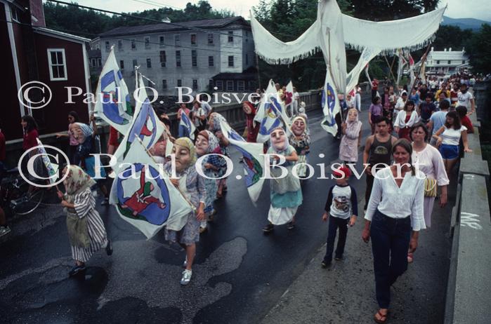 Bread & Puppet 65-05-00009