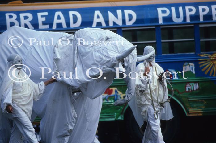 Bread & Puppet 65-05-00074