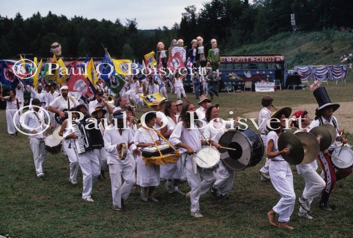 Bread & Puppet 65-05-00158