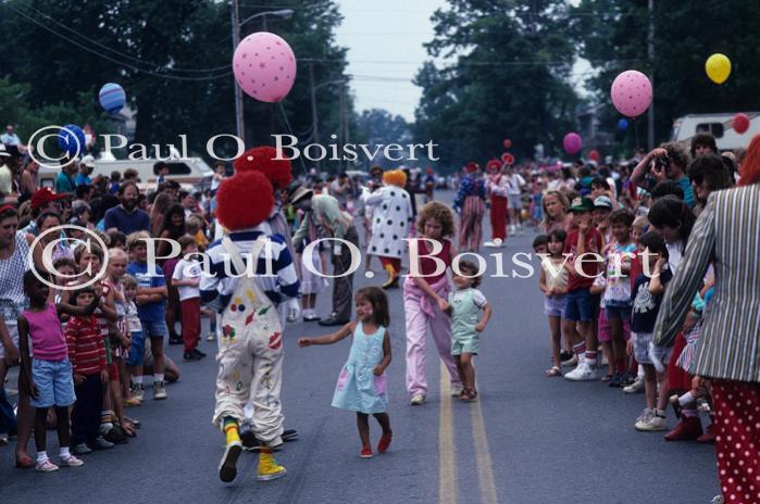 People-Summer 60-23-00450